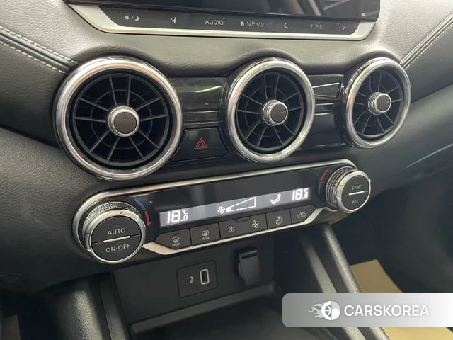Nissan Sylphy 2021 Белый из Китая, фото 3
