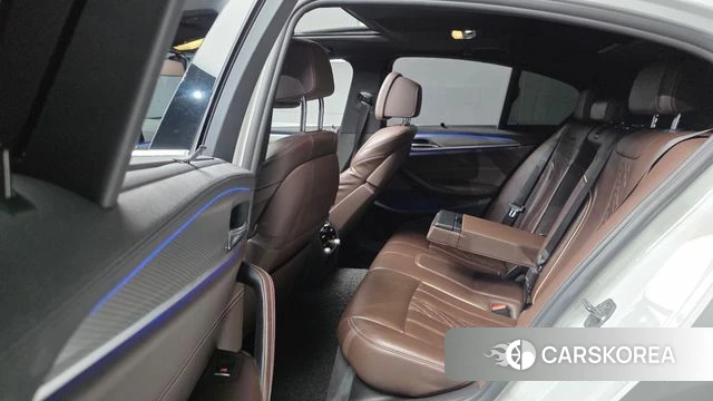 BMW 5 Series (G30) 2019 Белый из Кореи, фото 3