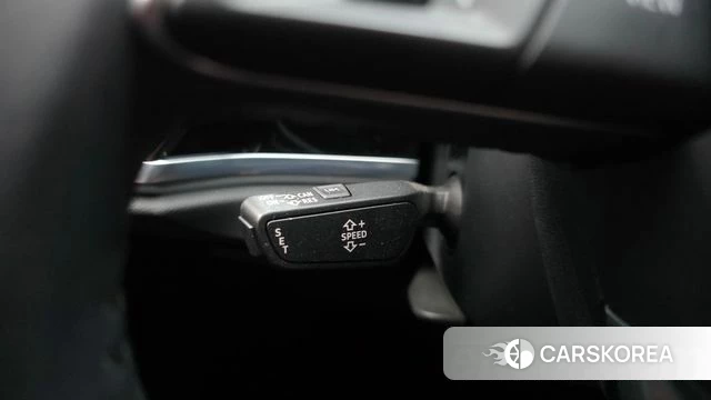 Audi Q3 (F3) 2020 Белый из Кореи, фото 3