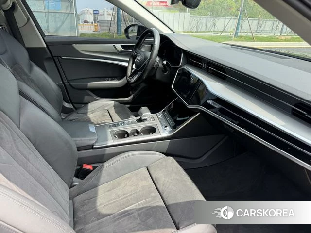 Audi A6 2021 Черный из Китая, фото 3