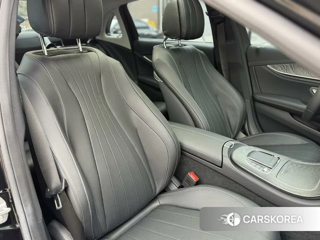 Mercedes-Benz E-Class 2022 Черный из Китая, фото 3
