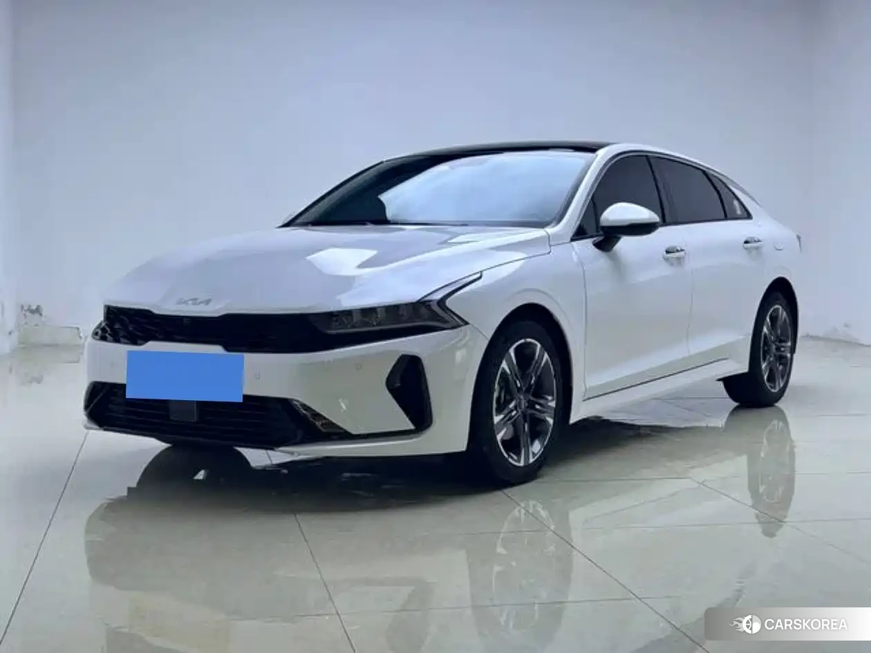 Kia K5 2025 Белый из Китая, фото 3