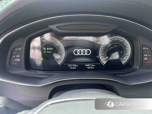 Audi A6L 2023 Черный из Китая, фото 3