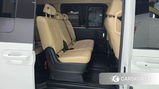 Hyundai Staria 2022 Белый из Кореи, фото 3