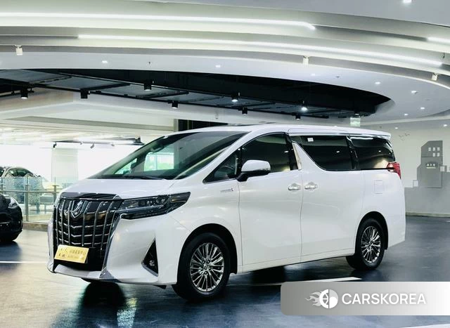 Toyota Alphard 2022 Белый из Китая, фото 3