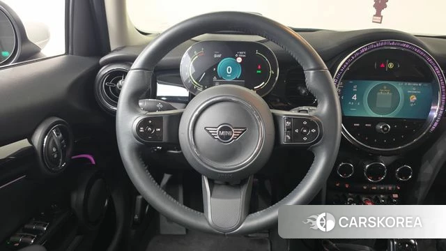 Mini Cooper 2023 Черный из Кореи, фото 3
