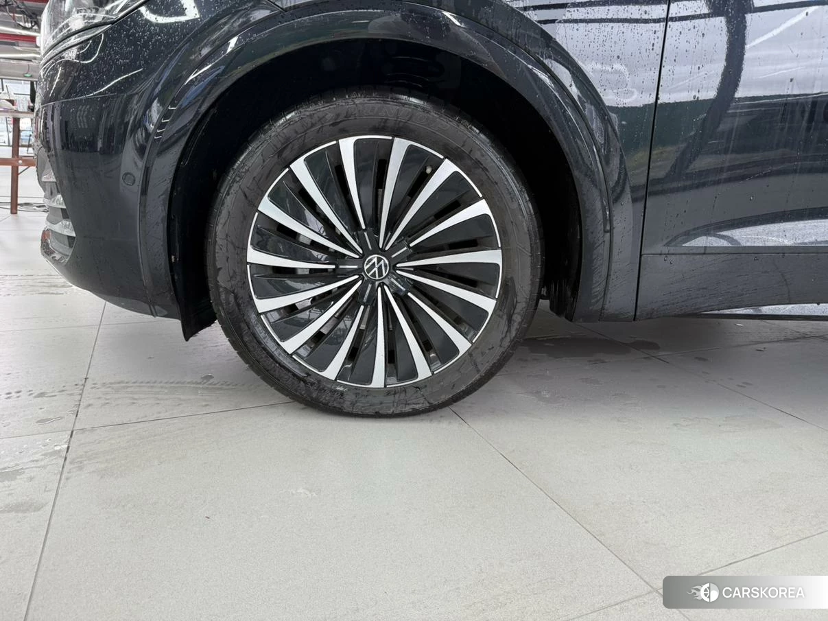 Volkswagen Viloran 2023 Черный из Китая, фото 3