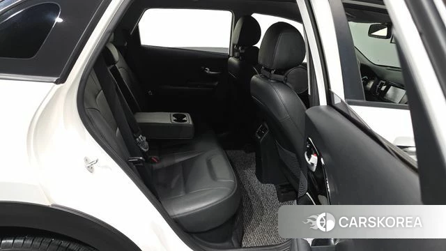 Kia Niro 2018 Белый из Кореи, фото 3
