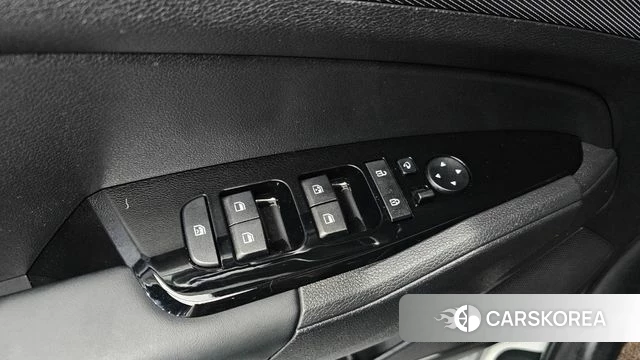Kia Sportage 5th Generation Hybrid 2024 Белый из Кореи, фото 3