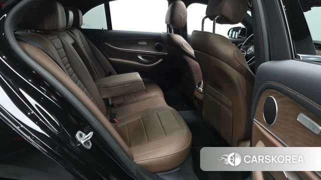 Mercedes-Benz E-Class W213 2022 Черный из Кореи, фото 3