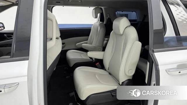 Kia Carnival 4th generation 2023 Белый из Кореи, фото 3