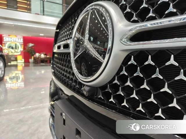 Mercedes-Benz GLE 2024 Черный из Китая, фото 3