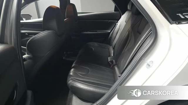 Hyundai Avante (CN7) 2022 Серебристо-серый из Кореи, фото 3