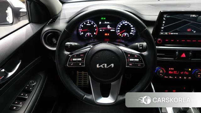 Kia The New K3 2nd generation 2024 Белый из Кореи, фото 3