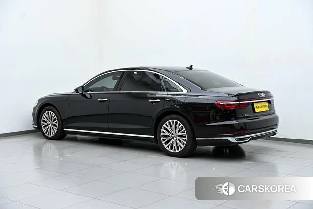 Audi A8 2022 Черный из Китая, фото 3