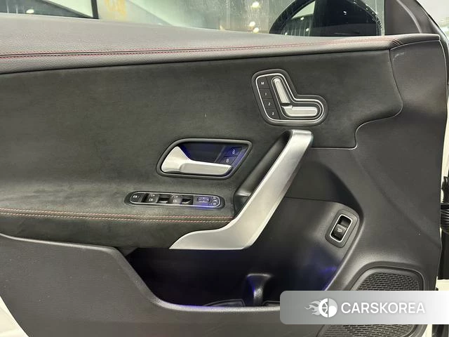 Mercedes-Benz CLA 2021 Белый из Китая, фото 3