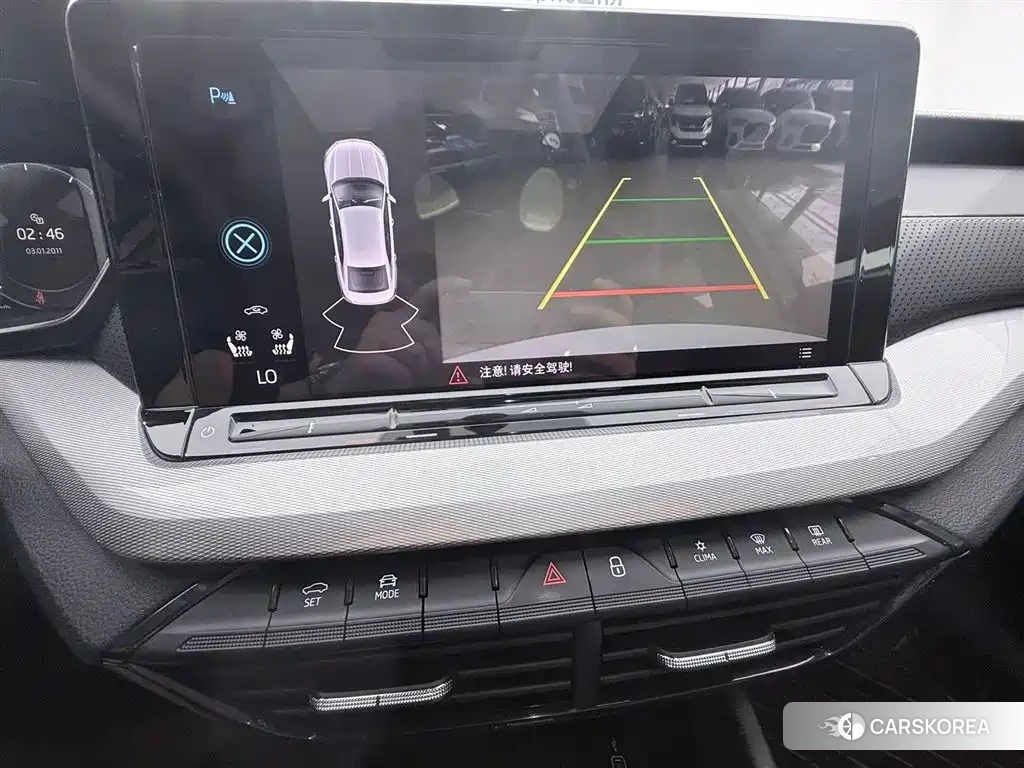 Skoda Octavia 2023 Белый из Китая, фото 3