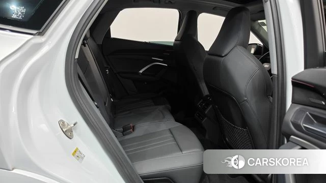 Audi Q5 (80A) 2025 Белый из Кореи, фото 3