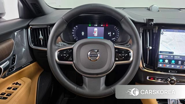 Volvo V90 Cross-Country 2022 Белый из Кореи, фото 3
