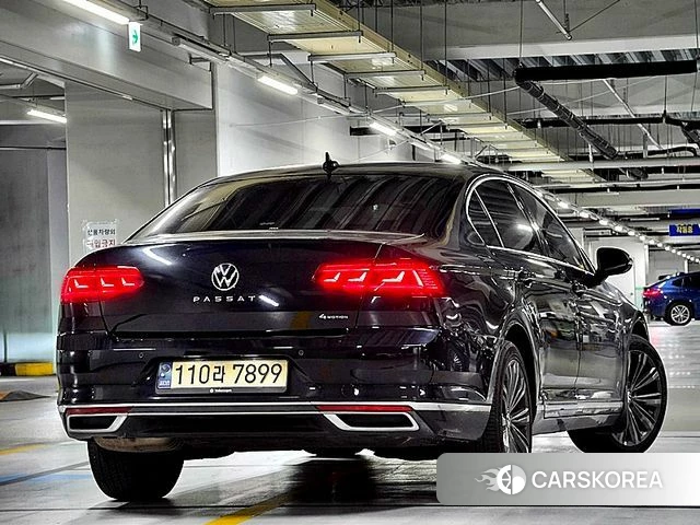 Volkswagen Passat GT (B8) 2022 Черный из Кореи, фото 3