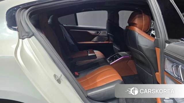 BMW 8 Series (G15) 2020 Белый из Кореи, фото 3