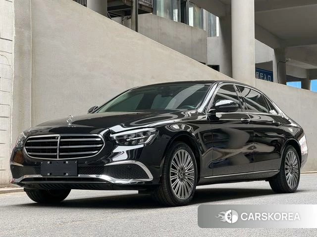 Mercedes-Benz E-Class 2023 Черный из Китая, фото 3