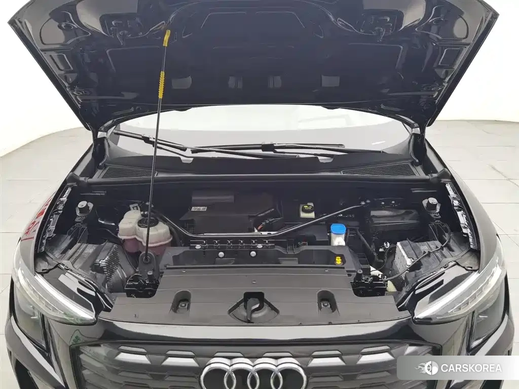 Audi Q5L 2022 Черный из Китая, фото 3