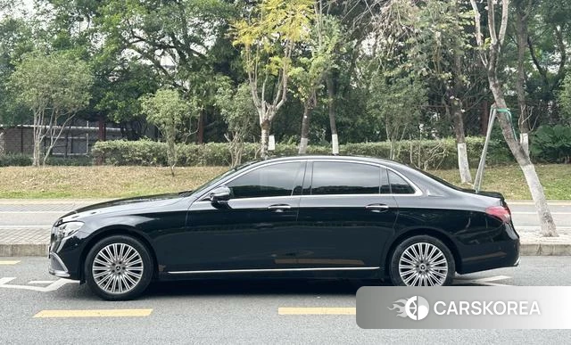 Mercedes-Benz E-Class 2022 Черный из Китая, фото 3
