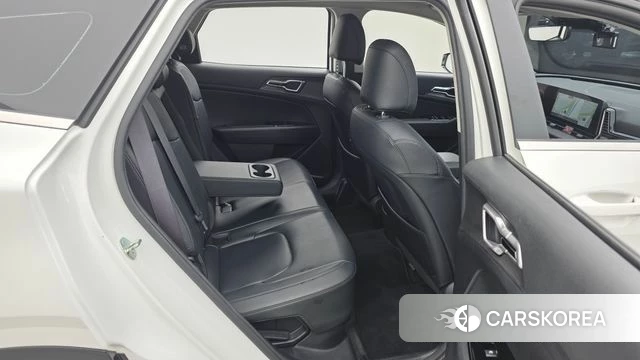 Kia Sportage 5th Generation Hybrid 2023 Белый из Кореи, фото 3