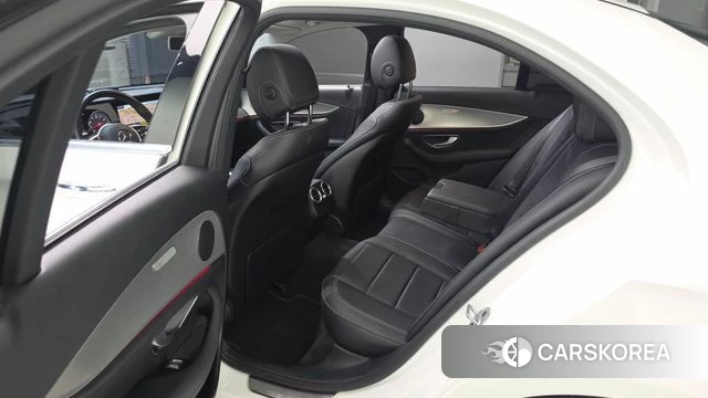 Mercedes-Benz E-Class W213 2018 Белый из Кореи, фото 3