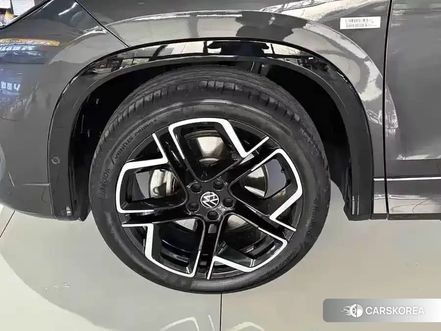Volkswagen Tayron 2025 Silver/gray из Китая, фото 3