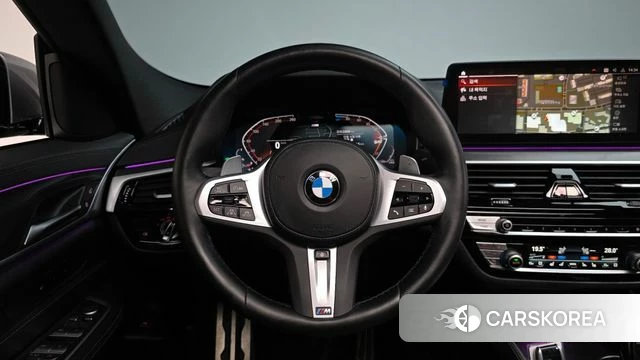 BMW 6 Series GT (G32) 2023 Серебристо-серый из Кореи, фото 3
