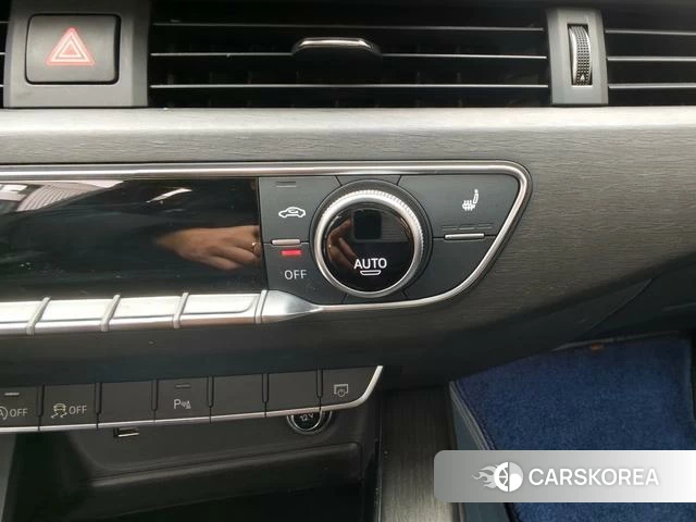 Audi A4L 2023 Белый из Китая, фото 3