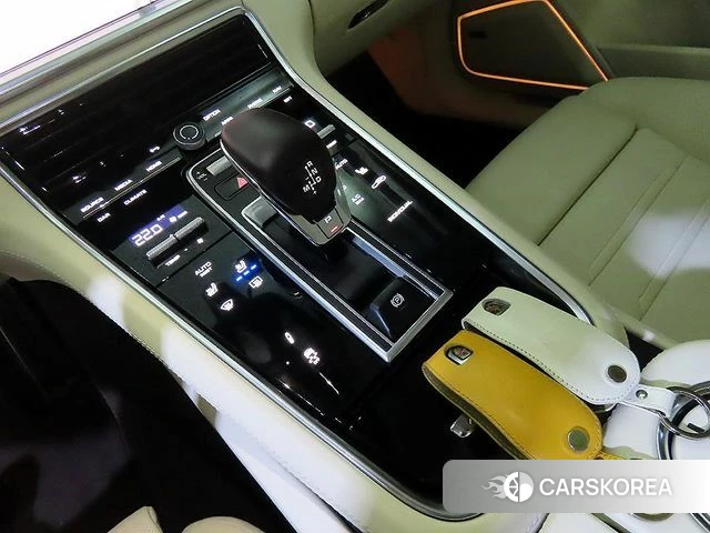 Porsche Panamera (971) 2023 Синий из Кореи, фото 3