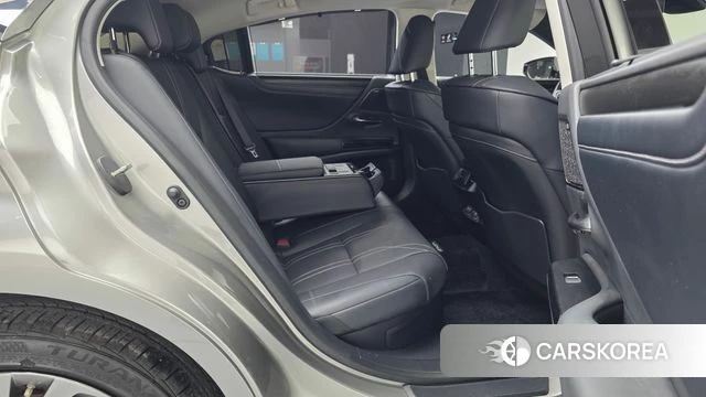 Lexus ES300h 7th generation 2024 Серебристо-серый из Кореи, фото 3