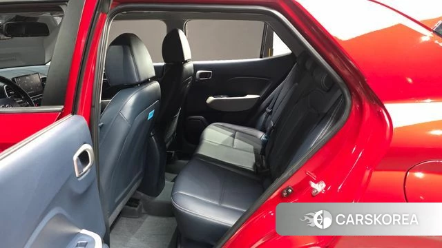 Hyundai Venue 2022 Красный из Кореи, фото 3
