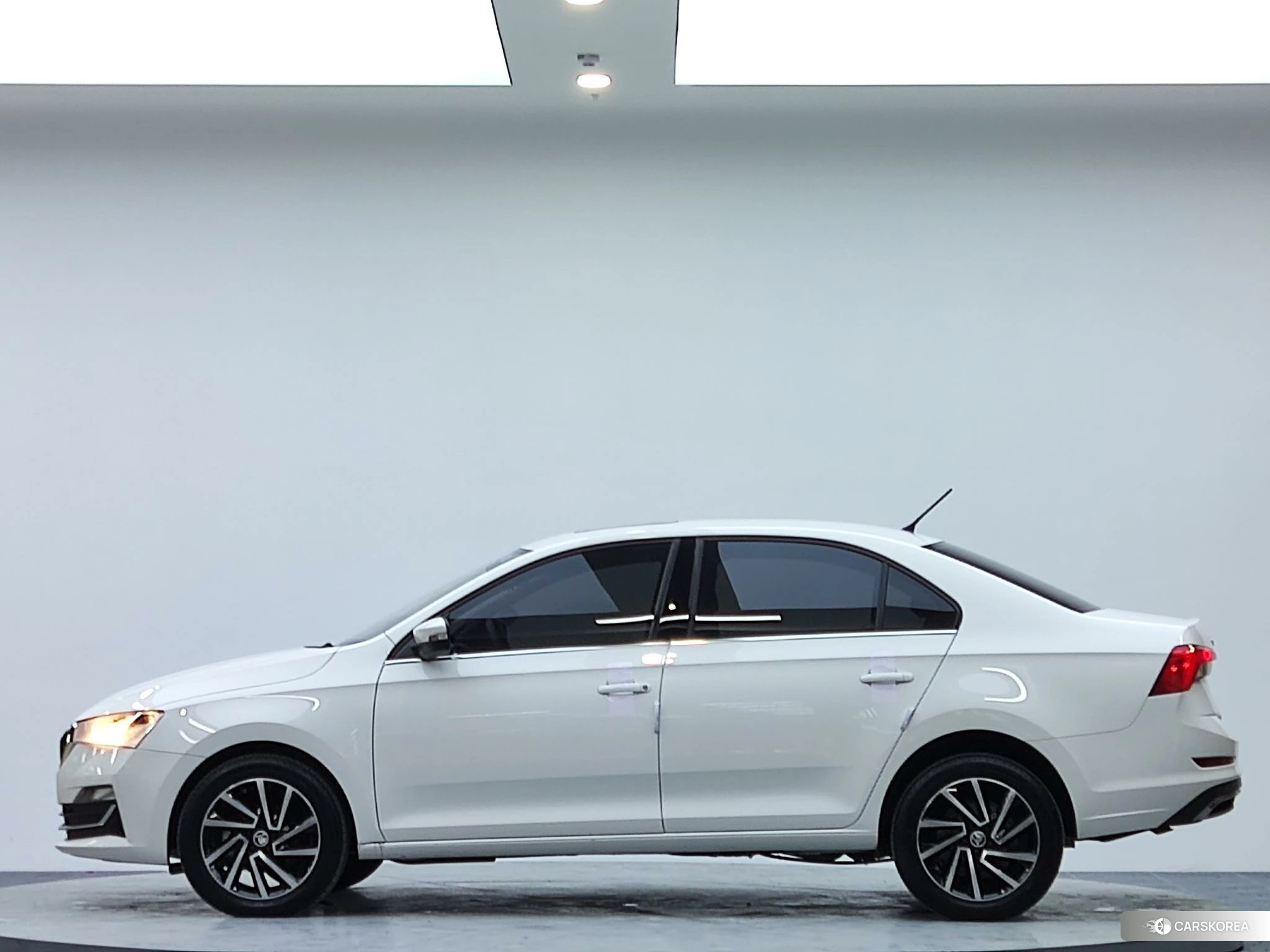 Skoda Rapid 2022 Белый из Китая, фото 3