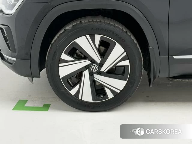 Volkswagen Teramont 2024 Черный из Китая, фото 3