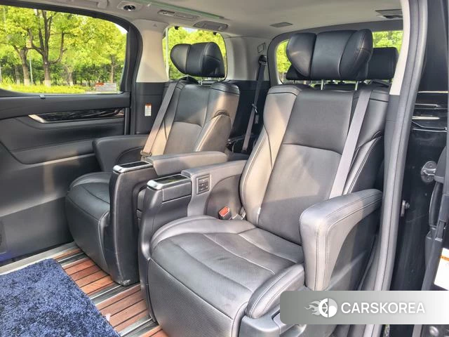 Toyota Vellfire 2021 Черный из Китая, фото 3
