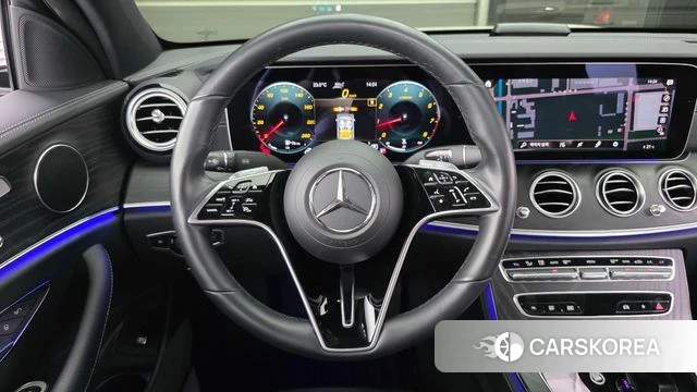 Mercedes-Benz E-Class W213 2022 Белый из Кореи, фото 3