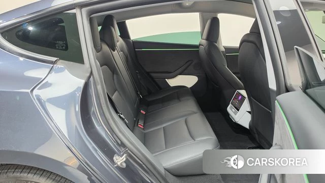 Tesla Model 3 2024 Серый из Кореи, фото 3