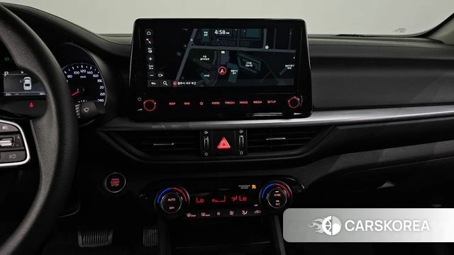 Kia The New K3 2nd generation 2024 Белый из Кореи, фото 3