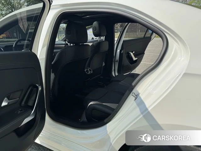 Mercedes-Benz A-Class 2023 Белый из Китая, фото 3