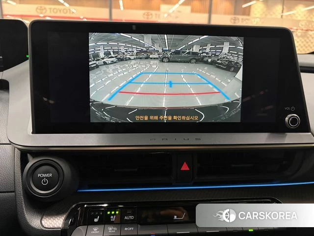 Toyota Prius 5th Generation 2025 Красный из Кореи, фото 3