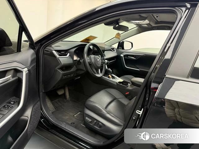 Toyota Wildlander 2024 Черный из Китая, фото 3