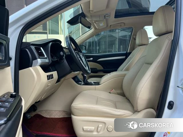 Toyota Highlander 2021 Белый из Китая, фото 3