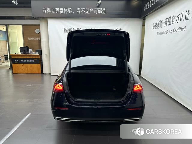 Mercedes-Benz E-Class 2024 Синий из Китая, фото 3