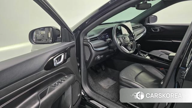 Jeep Compass 2nd Generation 2022 Черный из Кореи, фото 3