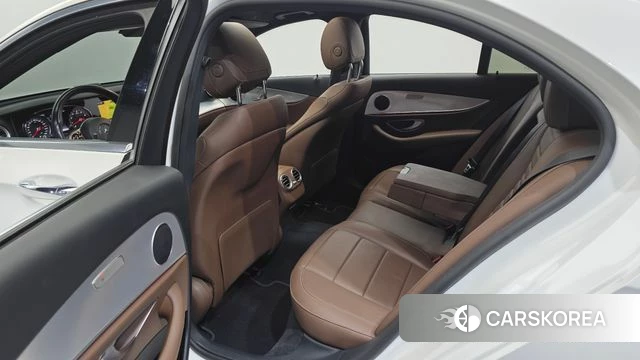 Mercedes-Benz E-Class W213 2019 Белый из Кореи, фото 3