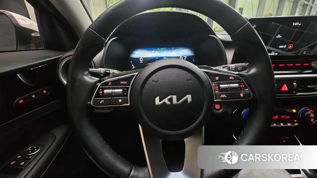 Kia The New K3 2nd generation 2021 Белый из Кореи, фото 3